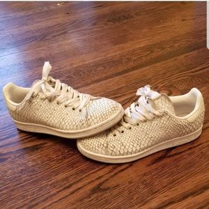 White Stan Smith Adidas Snakeskin 6.5
